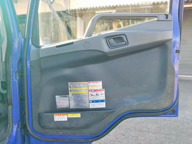 三菱ふそうファイタークレーン3段中型（4t）[写真32]