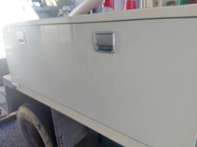 三菱ふそうキャンター高所作業車小型（2t・3t）[写真11]