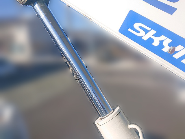 三菱ふそうキャンター高所作業車小型（2t・3t）[写真08]