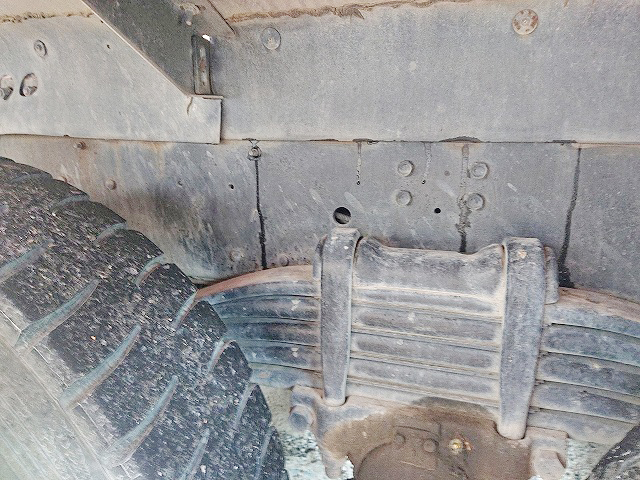 いすゞギガミキサー車（コンクリートミキサー）大型（10t）[写真19]