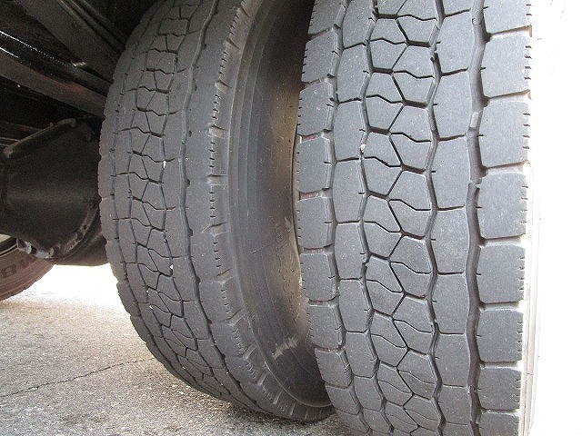 日野レンジャーアルミブロック中型（4t）[写真18]