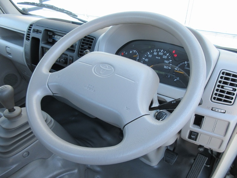 トヨタダイナ平ボディ小型（2t・3t）[写真24]