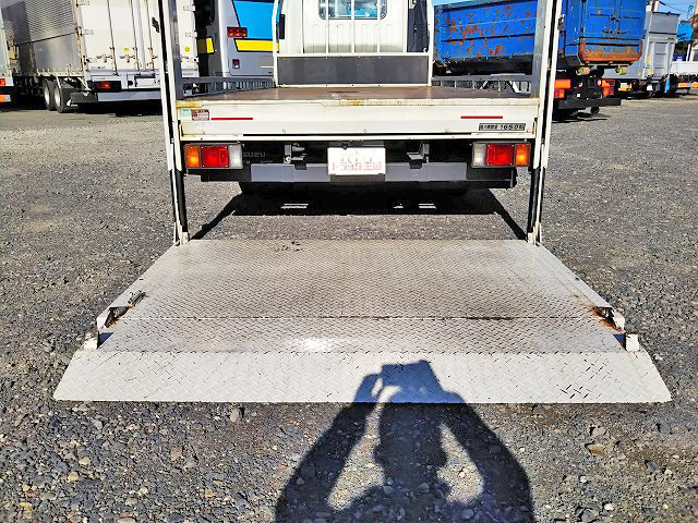 いすゞエルフ平ボディ小型（2t・3t）[写真11]