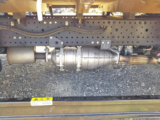 いすゞエルフ平ボディ小型（2t・3t）[写真23]