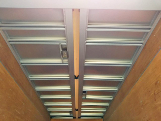 日野レンジャーアルミウイング中型（4t）[写真12]