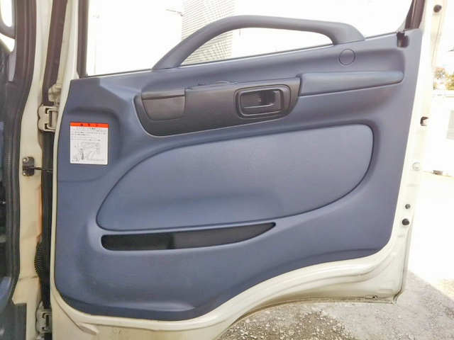 日野レンジャーアルミウイング中型（4t）[写真29]