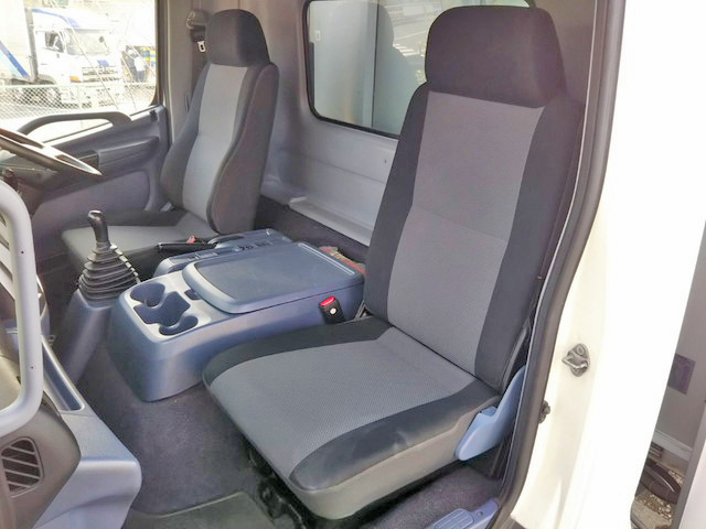 日野レンジャーアルミウイング中型（4t）[写真30]