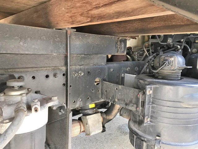 三菱ふそうキャンター平ボディ小型（2t・3t）[写真21]