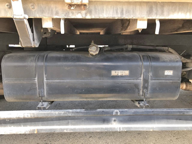 三菱ふそうキャンター平ボディ小型（2t・3t）[写真25]