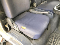 三菱ふそうキャンター平ボディ小型（2t・3t）[写真34]