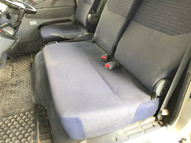 三菱ふそうキャンター平ボディ小型（2t・3t）[写真35]