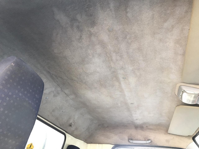 三菱ふそうキャンター平ボディ小型（2t・3t）[写真36]