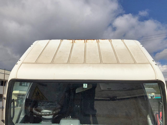 三菱ふそうキャンター平ボディ小型（2t・3t）[写真07]