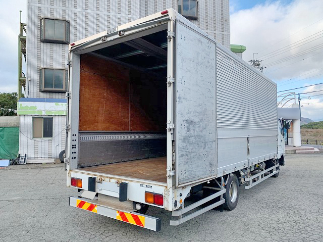 三菱ふそうファイターアルミウイング中型（4t）[写真02]