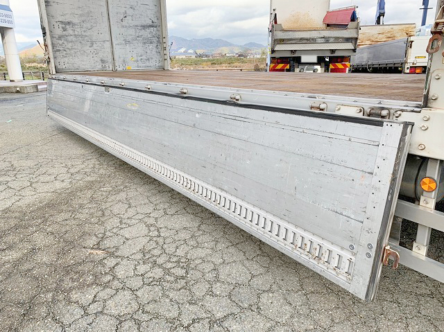 三菱ふそうファイターアルミウイング中型（4t）[写真20]