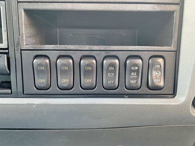 三菱ふそうファイターアルミウイング中型（4t）[写真36]