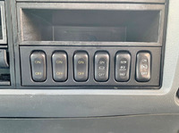 三菱ふそうファイターアルミウイング中型（4t）[写真36]