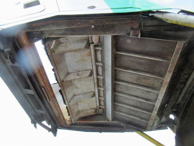 日野レンジャーパッカー車（塵芥車）中型（4t）[写真10]