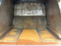 日野レンジャーパッカー車（塵芥車）中型（4t）[写真13]