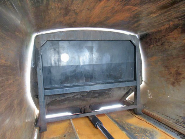 日野レンジャーパッカー車（塵芥車）中型（4t）[写真14]