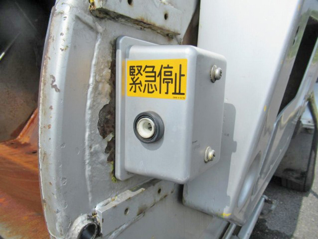 日野レンジャーパッカー車（塵芥車）中型（4t）[写真17]