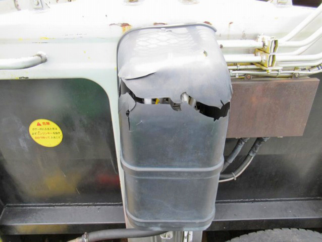 日野レンジャーパッカー車（塵芥車）中型（4t）[写真22]