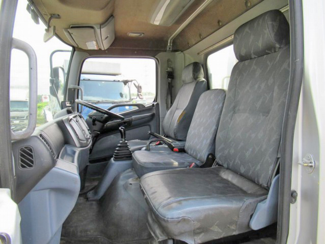 日野レンジャーパッカー車（塵芥車）中型（4t）[写真34]