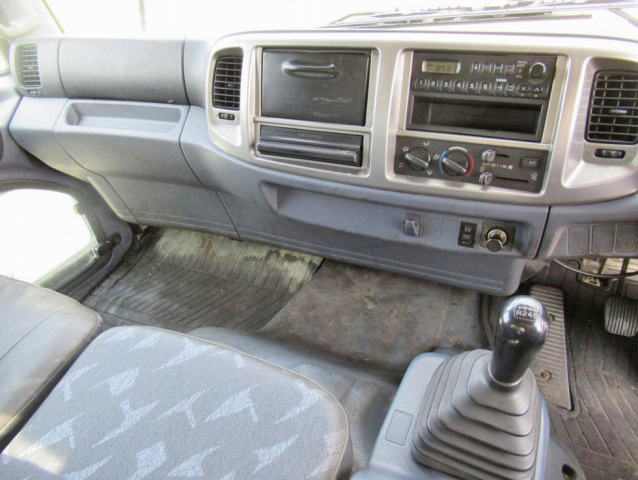 日野レンジャーパッカー車（塵芥車）中型（4t）[写真37]