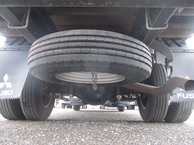 三菱ふそうキャンターダブルキャブ（Wキャブ）小型（2t・3t）[写真18]