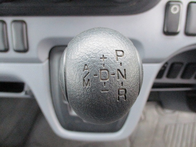 三菱ふそうキャンターダブルキャブ（Wキャブ）小型（2t・3t）[写真25]