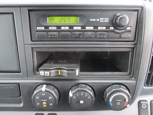 三菱ふそうキャンターダブルキャブ（Wキャブ）小型（2t・3t）[写真28]