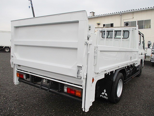 三菱ふそうキャンターダブルキャブ（Wキャブ）小型（2t・3t）[写真04]