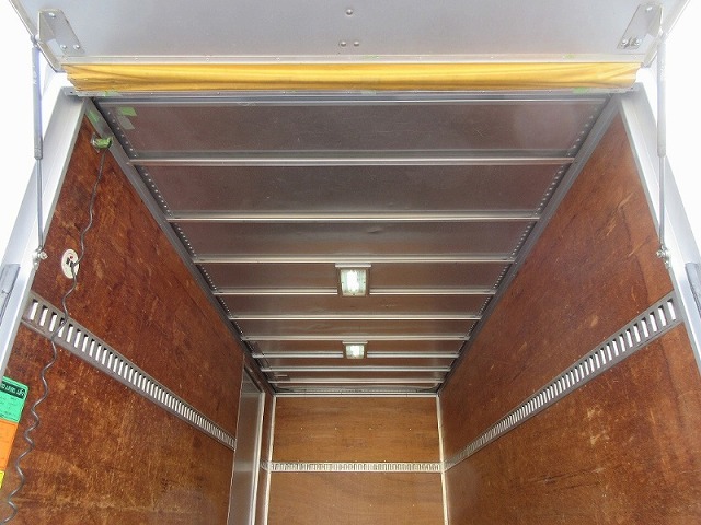 日野デュトロアルミバン小型（2t・3t）[写真10]