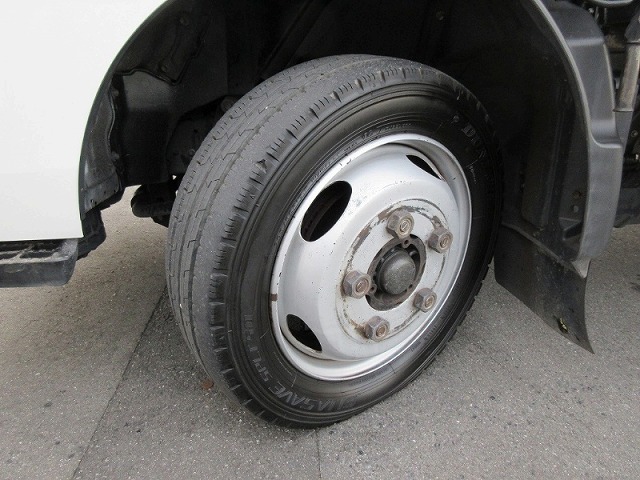 日野デュトロアルミバン小型（2t・3t）[写真14]