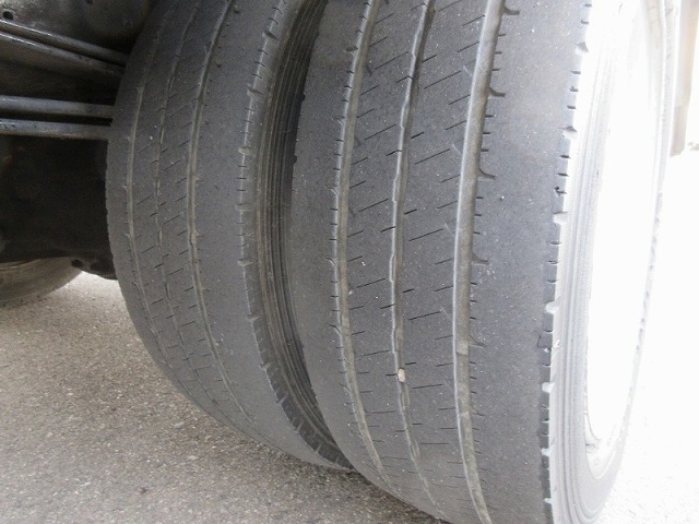 日野デュトロアルミバン小型（2t・3t）[写真17]