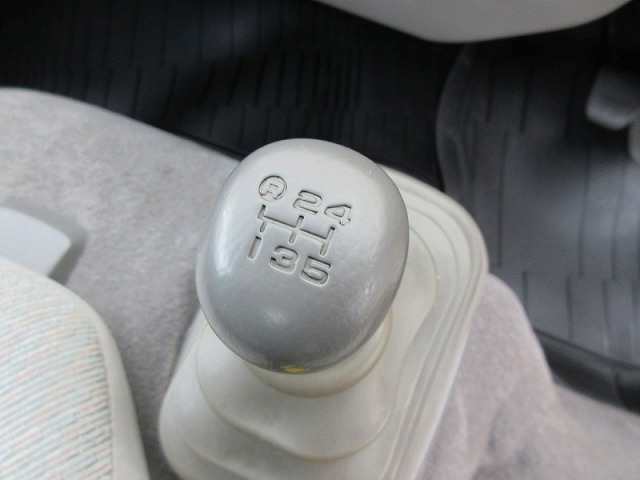 日野デュトロアルミバン小型（2t・3t）[写真27]