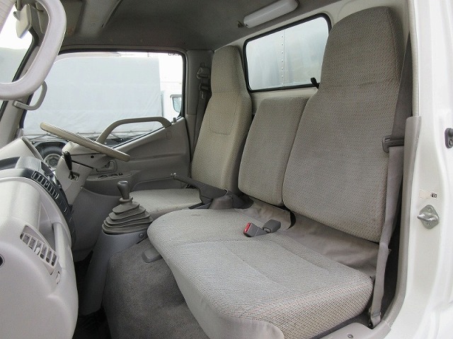 日野デュトロアルミバン小型（2t・3t）[写真30]