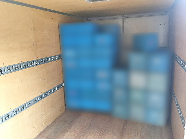 三菱ふそうキャンターアルミバン小型（2t・3t）[写真06]