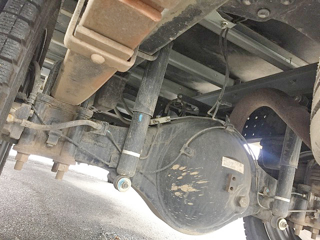 三菱ふそうキャンターアルミバン小型（2t・3t）[写真09]