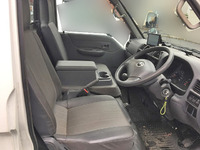 マツダボンゴ平ボディ小型（2t・3t）[写真16]