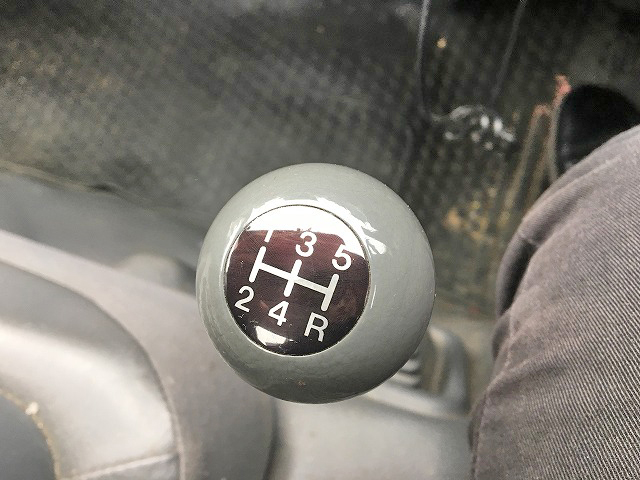 マツダボンゴ平ボディ小型（2t・3t）[写真18]