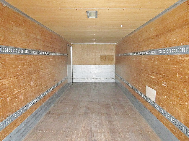 三菱ふそうファイターアルミバン中型（4t）[写真11]