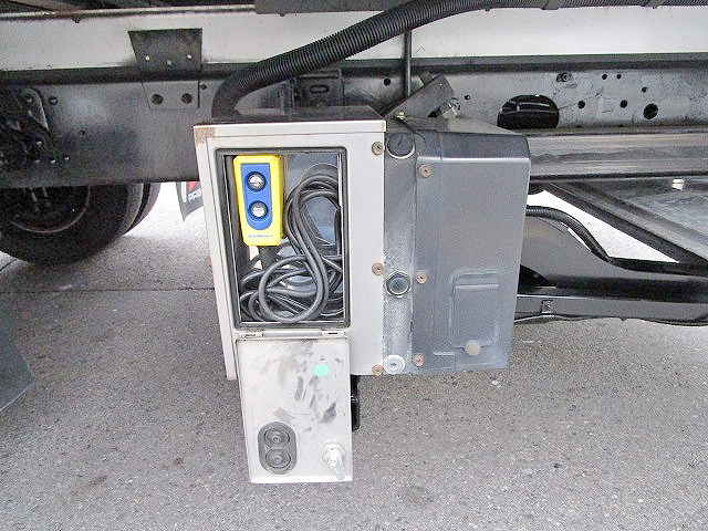 三菱ふそうファイターアルミバン中型（4t）[写真20]