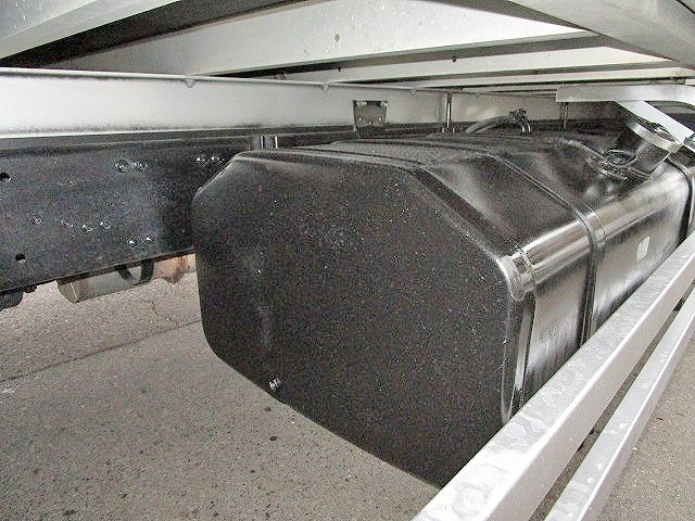 三菱ふそうファイターアルミバン中型（4t）[写真22]