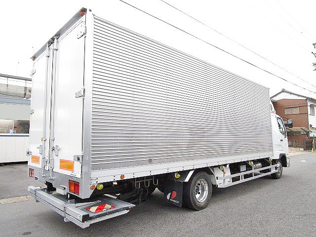 三菱ふそうファイターアルミバン中型（4t）[写真04]