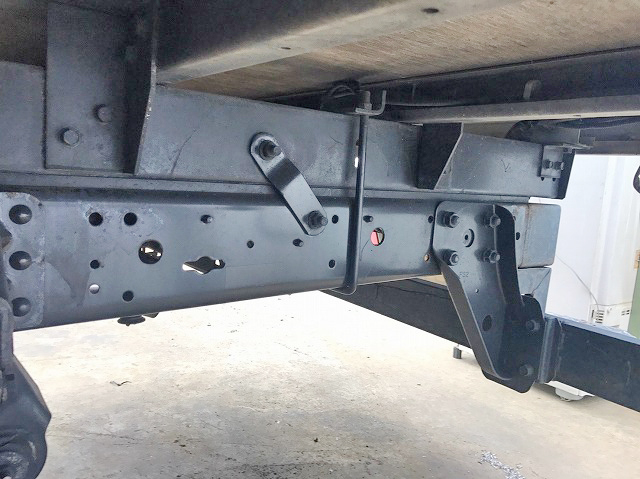 三菱ふそうキャンターアルミバン小型（2t・3t）[写真10]