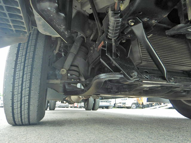 いすゞエルフダブルキャブ（Wキャブ）小型（2t・3t）[写真10]