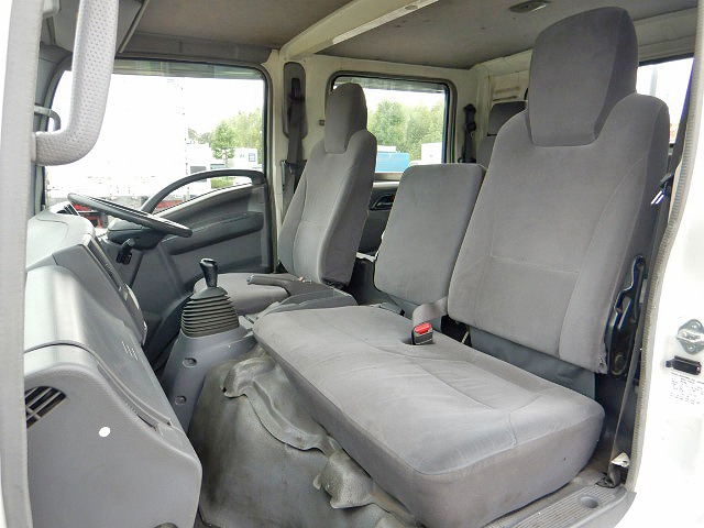 いすゞエルフダブルキャブ（Wキャブ）小型（2t・3t）[写真15]