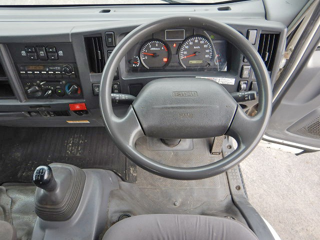 いすゞエルフダブルキャブ（Wキャブ）小型（2t・3t）[写真17]