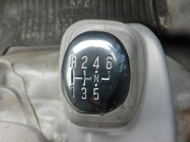 いすゞエルフダブルキャブ（Wキャブ）小型（2t・3t）[写真18]